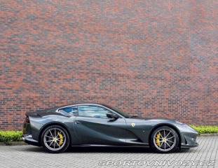 Ferrari 812 6.5 V12  *Full Carbon*Ex 2021