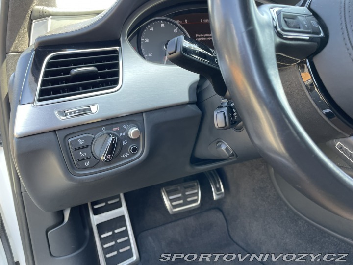 Audi S8 2015