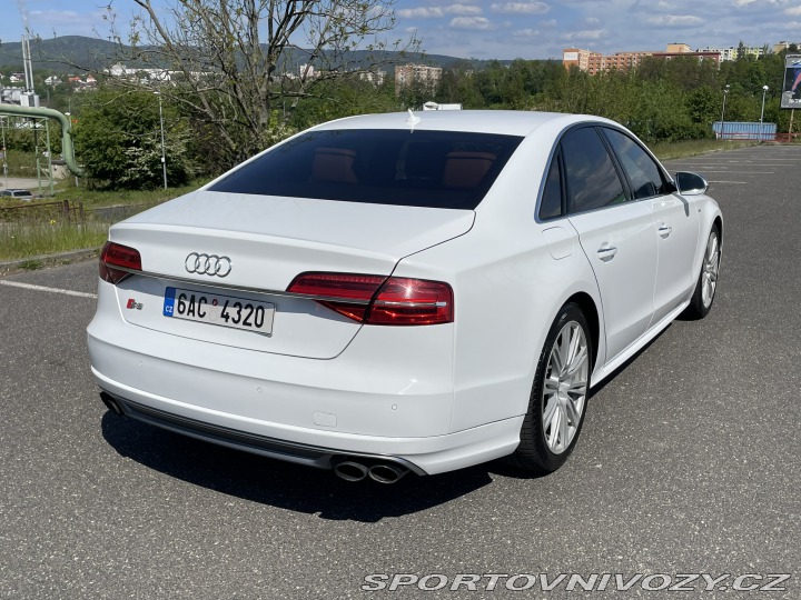 Audi S8 2015