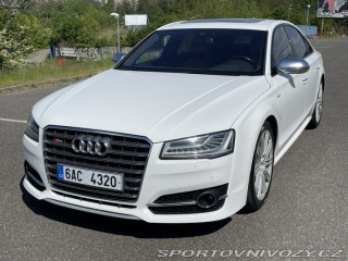 Audi S8  2015