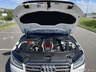 Audi S8  2015