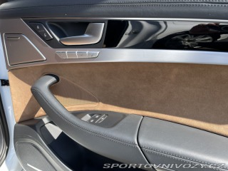 Audi S8  2015