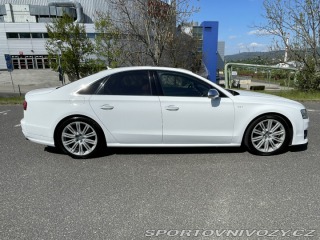 Audi S8  2015