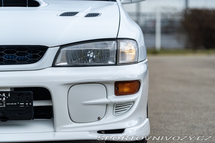 Subaru Impreza STI JDM RHD krásná 2000 2000