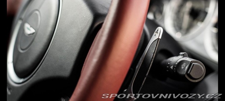 Aston Martin Vantage kupé 2010