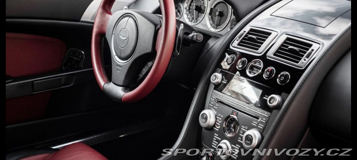 Aston Martin Vantage kupé 2010