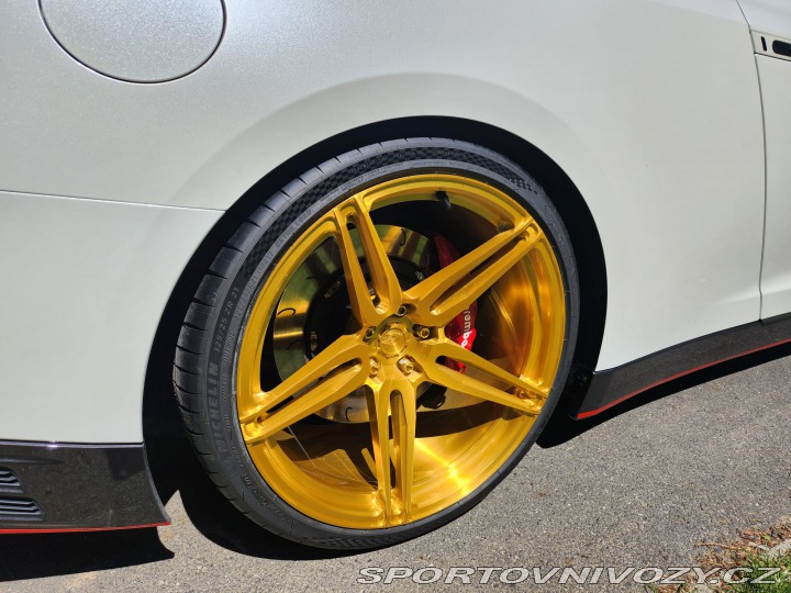Nissan GT-R R35 2012