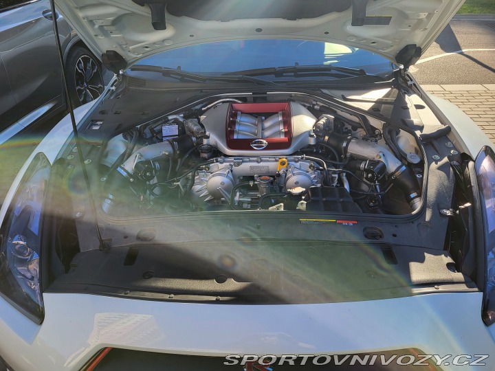 Nissan GT-R R35 2012