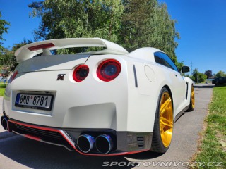 Nissan GT-R R35 2012