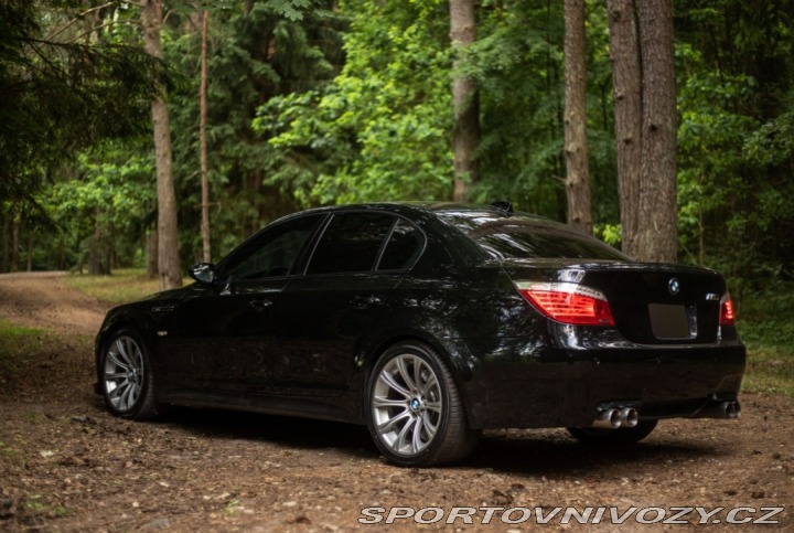 BMW M5 e60 2005