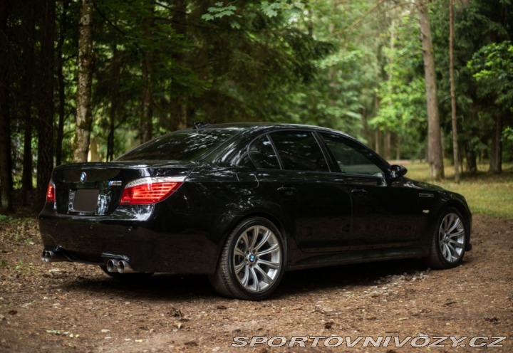 BMW M5 e60 2005