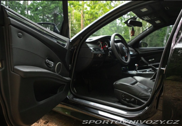 BMW M5 e60 2005