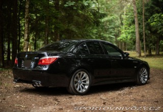 BMW M5 e60 2005
