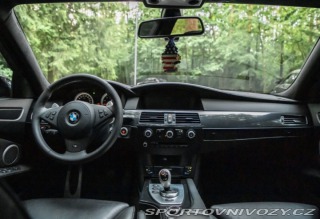 BMW M5 e60 2005