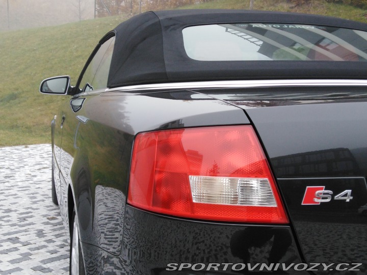 Audi S4 manual cabrio V8 ČR! 2004