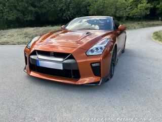 Nissan GT-R Black Edition