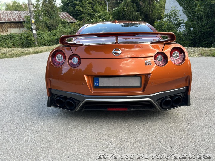Nissan GT-R Black Edition 2019