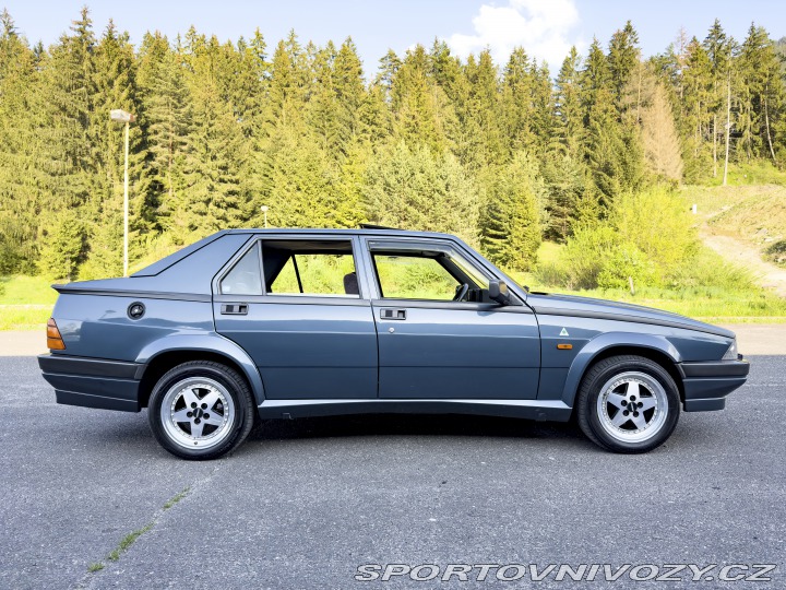Alfa Romeo Ostatní modely 75 2.0. TS 1990