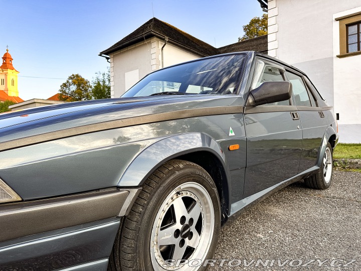 Alfa Romeo Ostatní modely 75 2.0. TS 1990