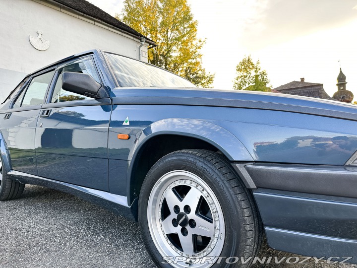 Alfa Romeo Ostatní modely 75 2.0. TS 1990
