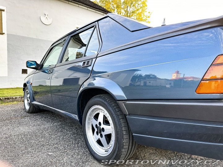 Alfa Romeo Ostatní modely 75 2.0. TS 1990