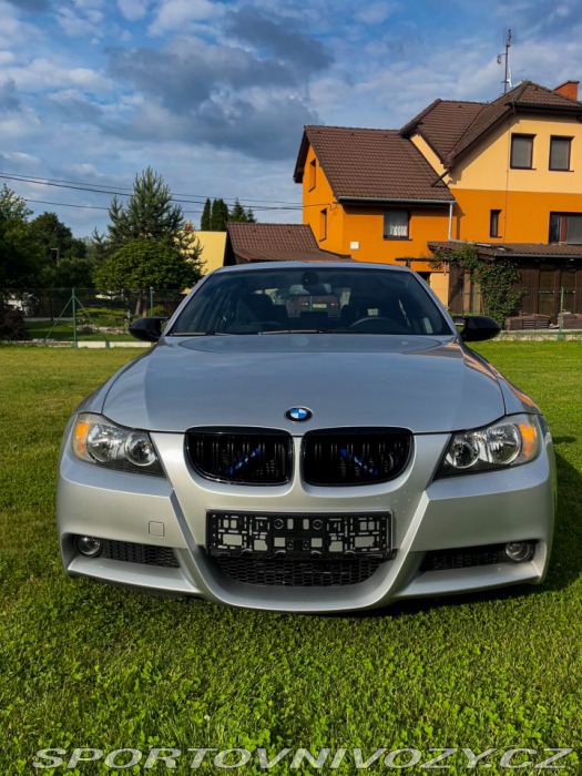 BMW 3 E90 325i