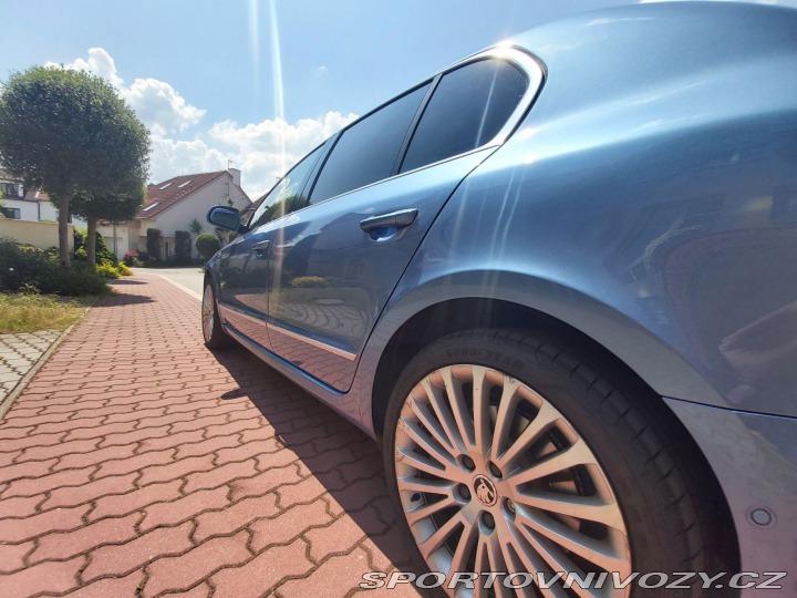 Škoda Superb 3.6, V6, 191 kW 2014