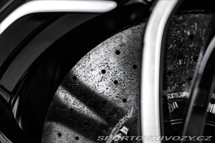 McLaren 750S 750S coupe, lift, karbon, 2024