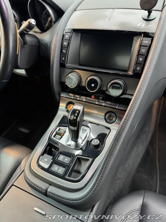 Jaguar F-Type 2017