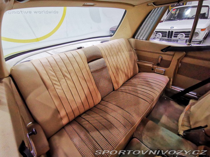 Mercedes-Benz SLC 280 (C107)manuál, testace 1977