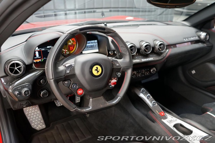 Ferrari F12berlinetta V12 Carbon PasDisplay JBL 2016