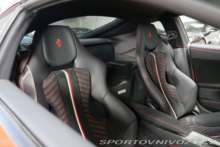 Ferrari F12berlinetta V12 Carbon PasDisplay JBL 2016