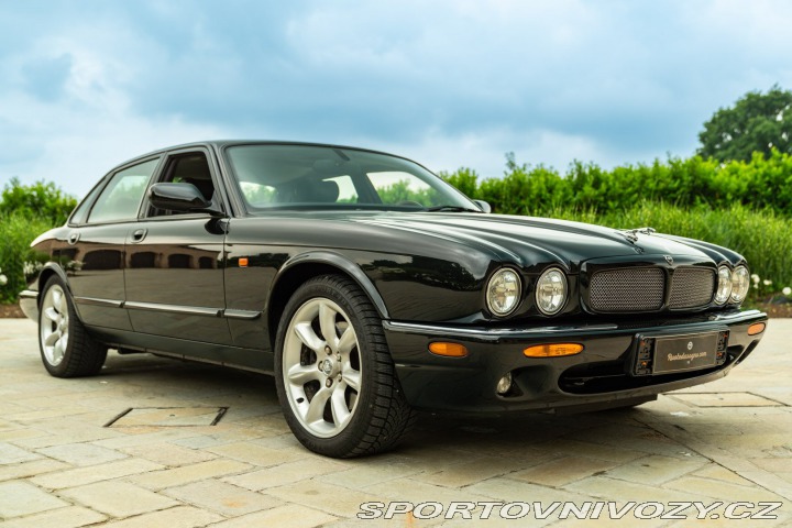 Jaguar XJR 2000