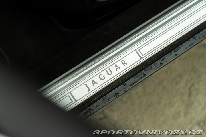 Jaguar XJR 2000