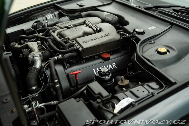 Jaguar XJR 2000