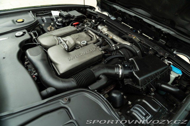 Jaguar XJR 2000