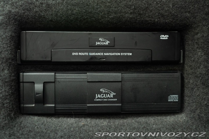Jaguar XJR 2000