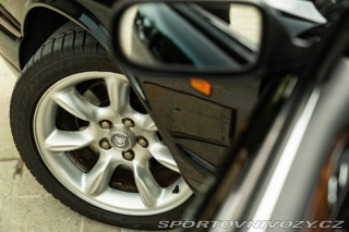 Jaguar XJR  2000