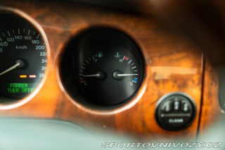 Jaguar XJR  2000