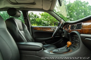 Jaguar XJR  2000