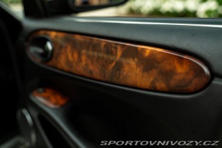 Jaguar XJR  2000