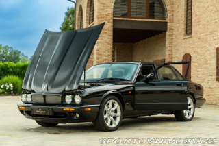Jaguar XJR  2000