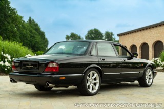 Jaguar XJR  2000