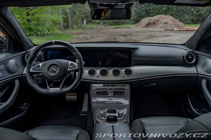 Mercedes-Benz E 63AMG S 4matic+ BRABUS700 2017