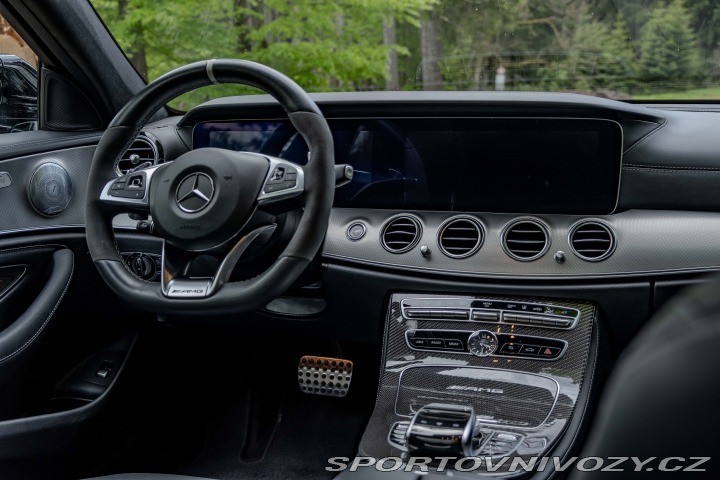 Mercedes-Benz E 63AMG S 4matic+ BRABUS700 2017