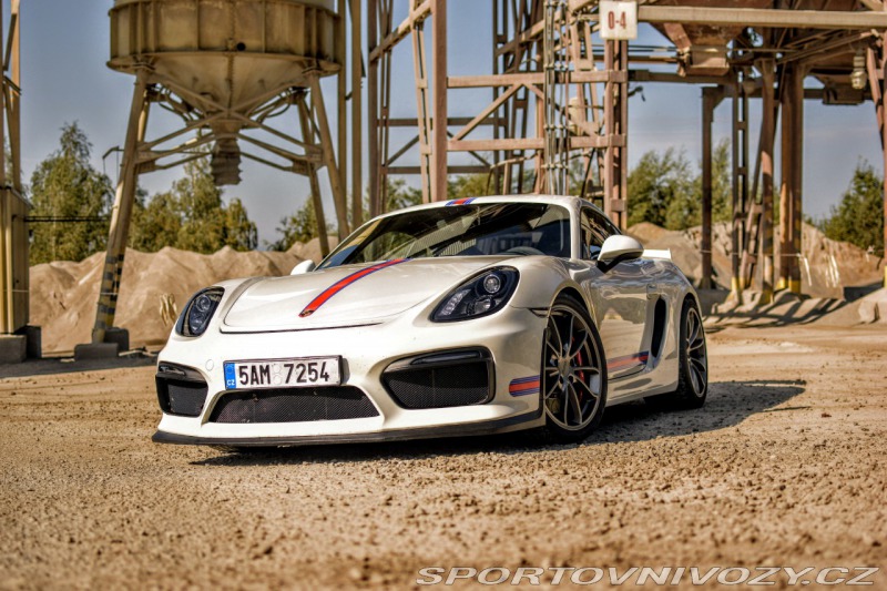 Porsche Cayman GT4
