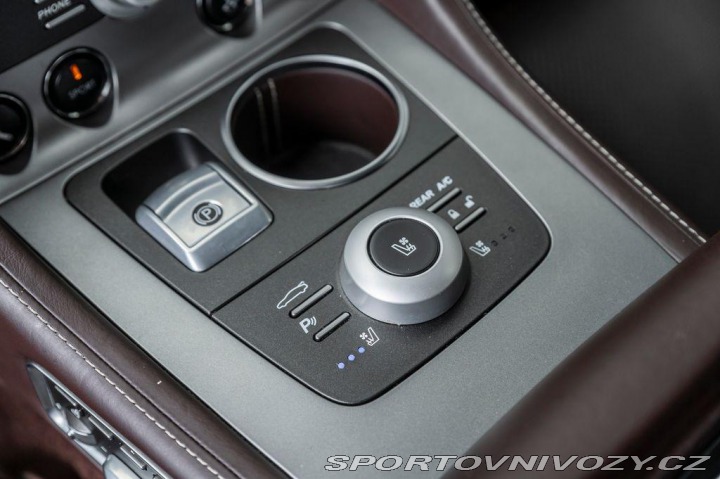 Aston Martin Rapide 2011
