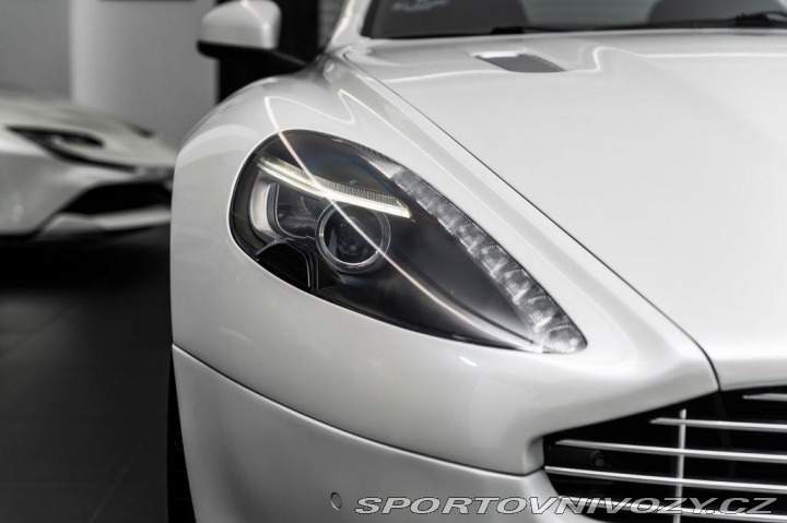 Aston Martin Rapide 2011