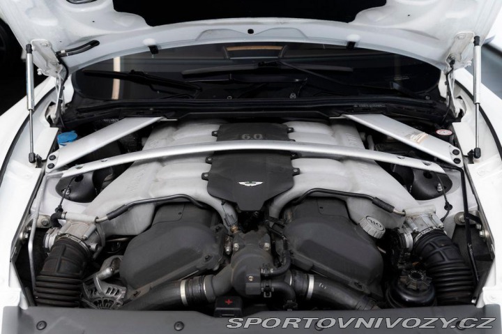 Aston Martin Rapide 2011
