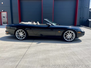 Jaguar XKR  2000